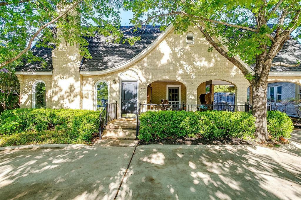 Property Photo: 1929 Forest Park Boulevard TX 76110