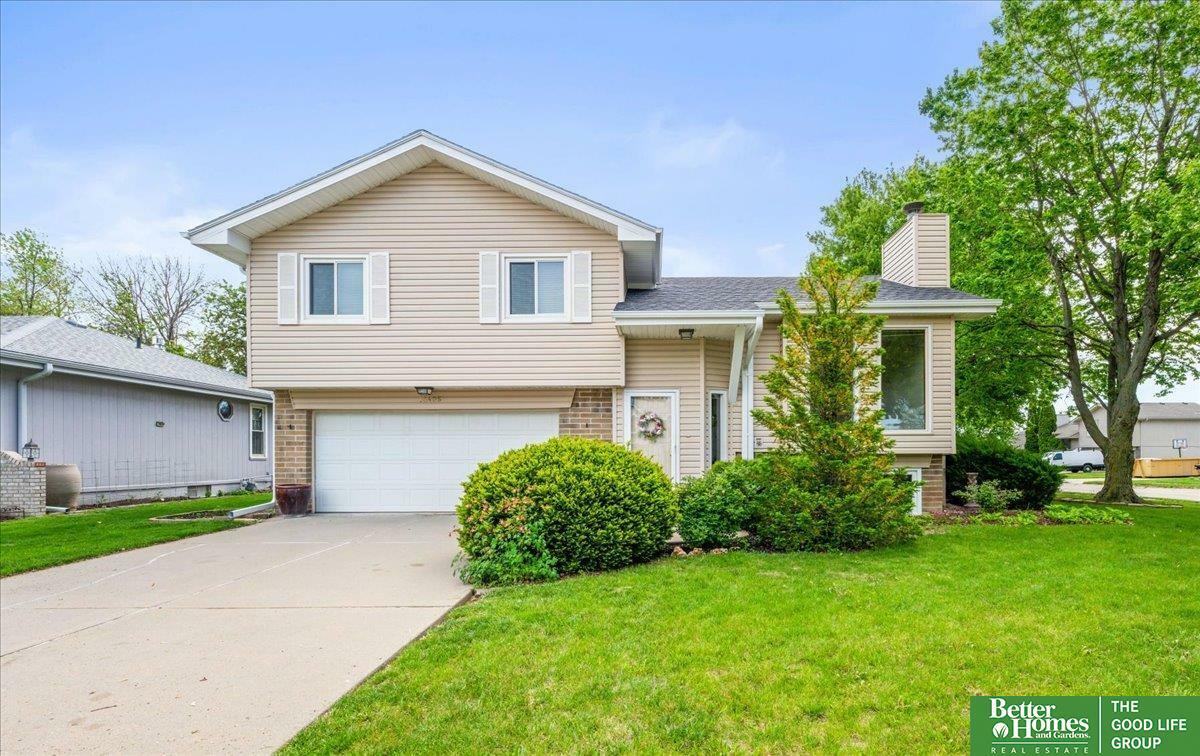Property Photo: 13405 S 34th Avenue NE 68123