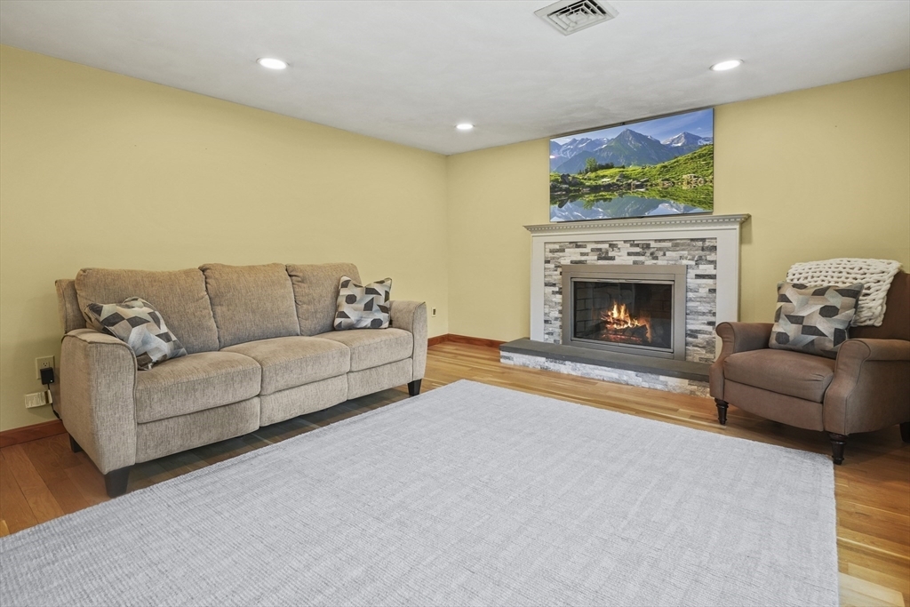 Property Photo: 41 Lancaster Dr MA 01876