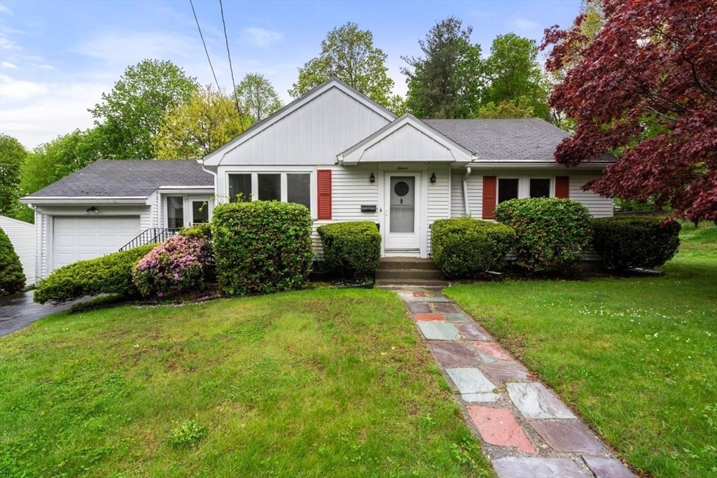 Property Photo: 7 Westland Cir MA 01583