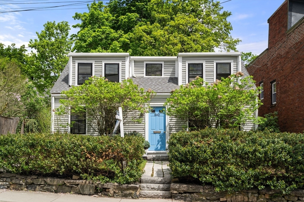 Property Photo: 992 Chestnut St MA 02464