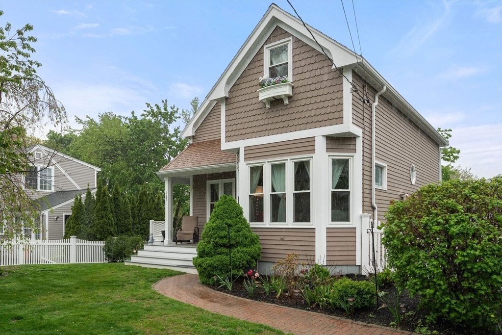 Property Photo:  137 Pond  MA 02090 