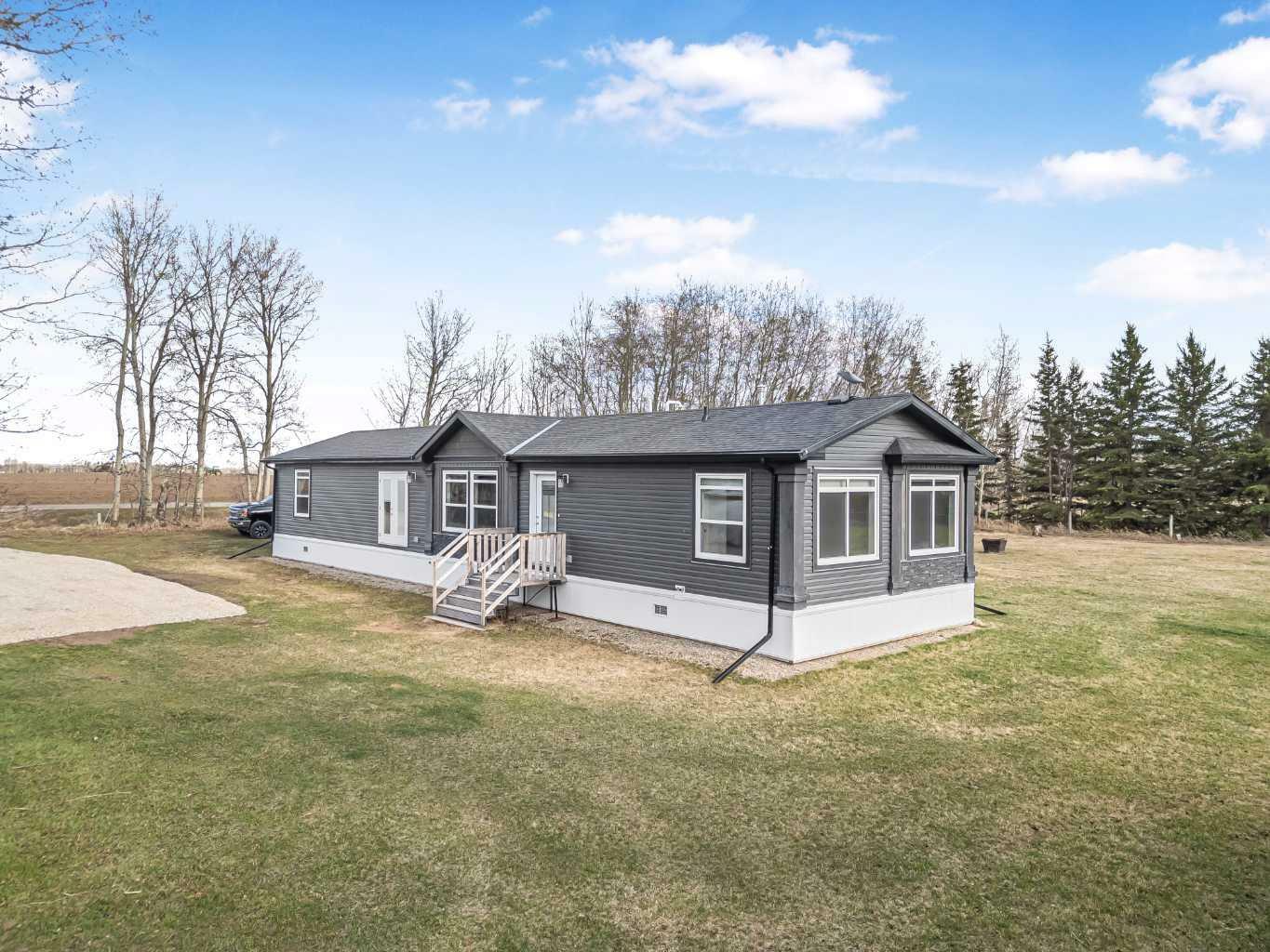 Photo de la propriété: 390022 Range Road 42 AB T0M 0P0