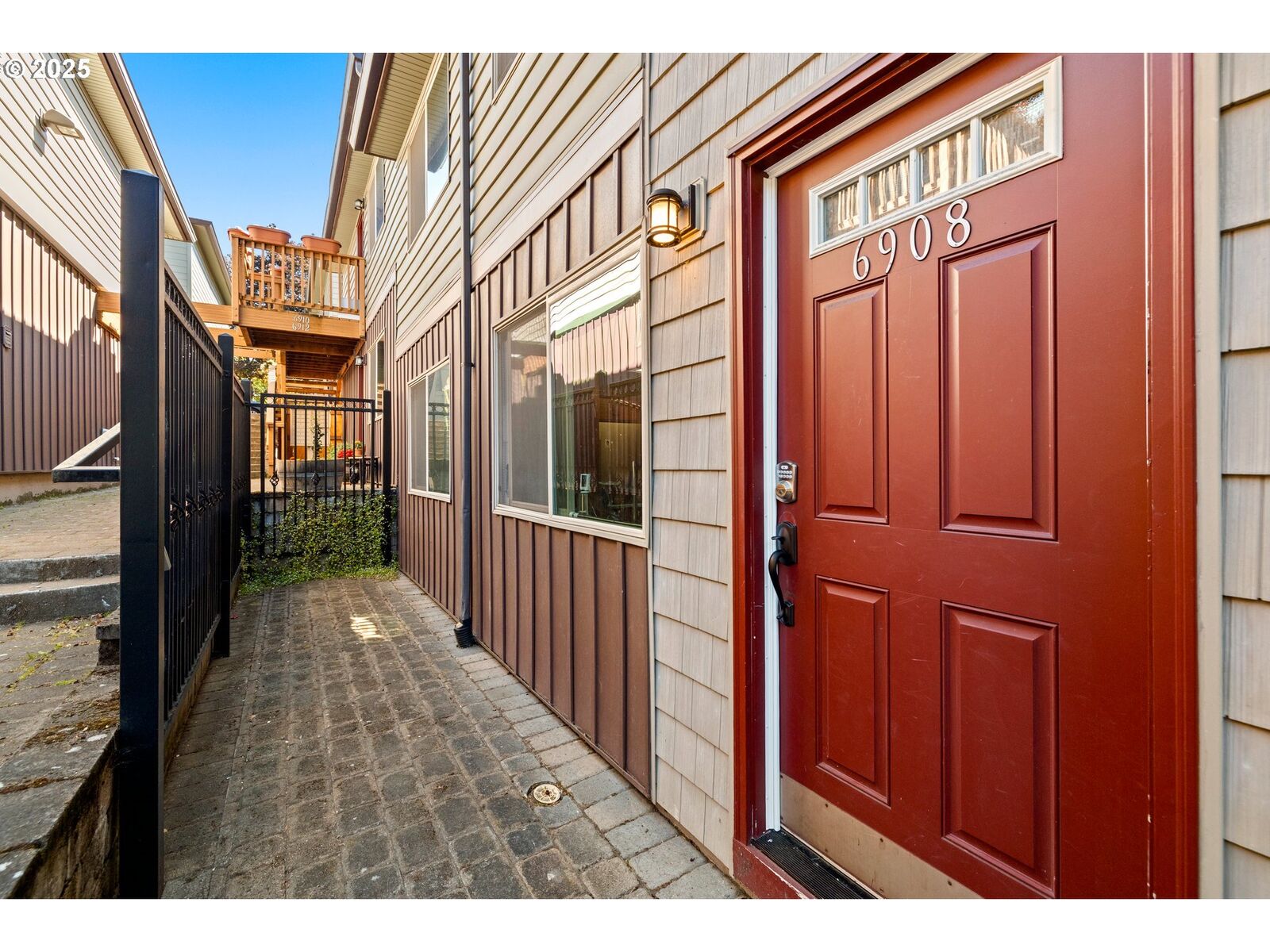 Property Photo:  6908 N Philadelphia Ave  OR 97203 
