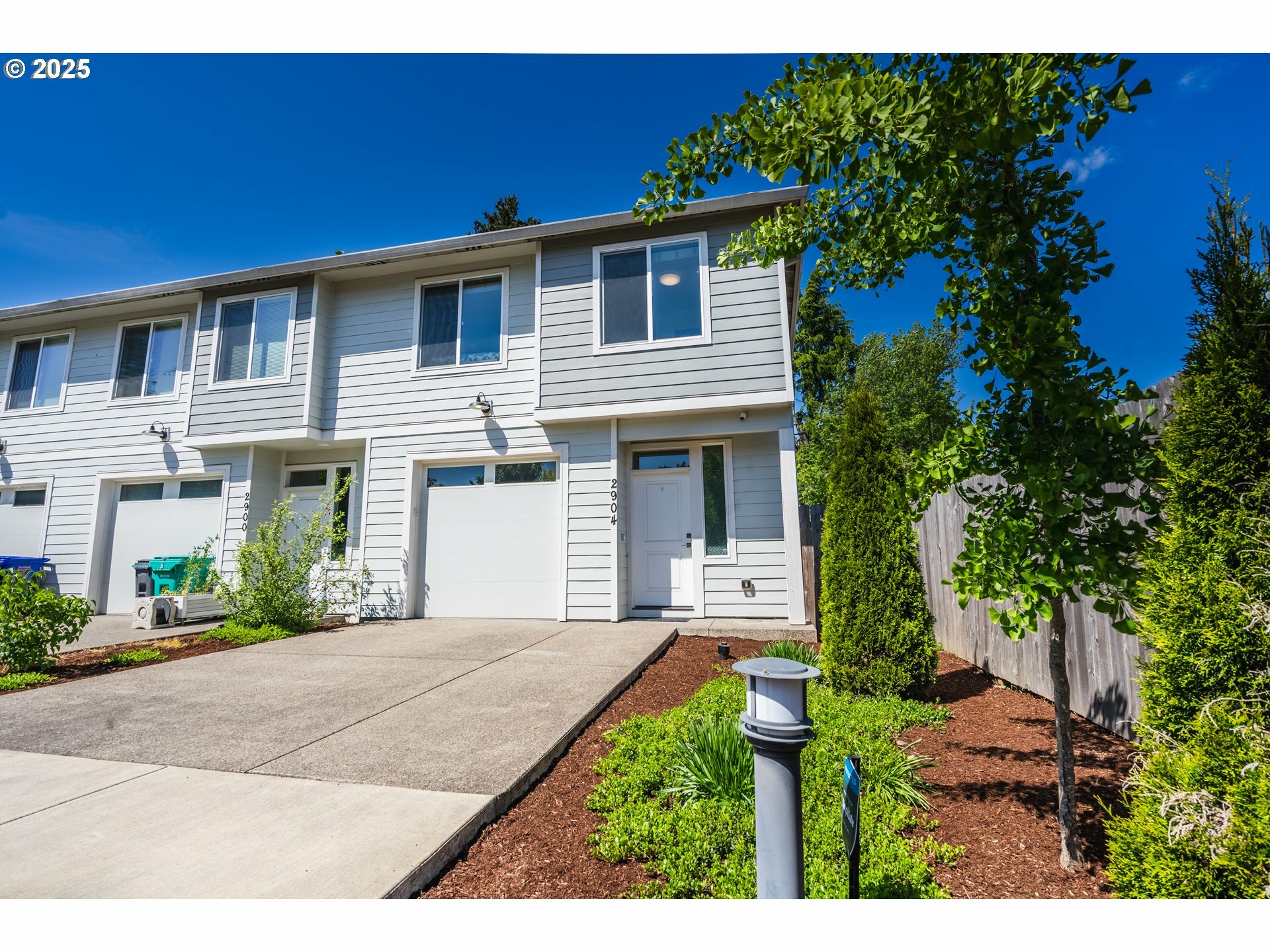 Property Photo: 2904 SE 87th Ave OR 97266