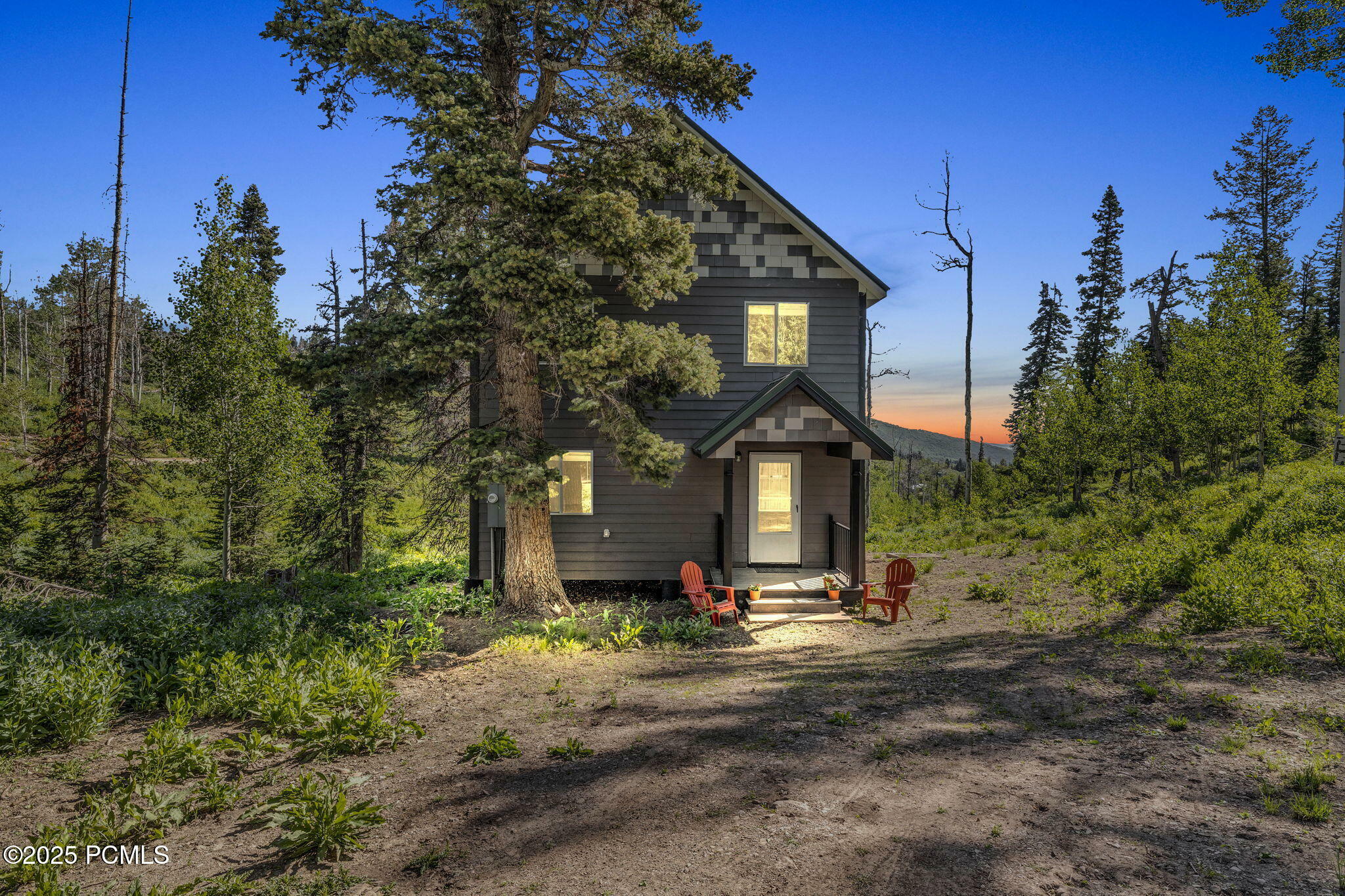 Property Photo: 1624 Pine Cone Circle UT 84017