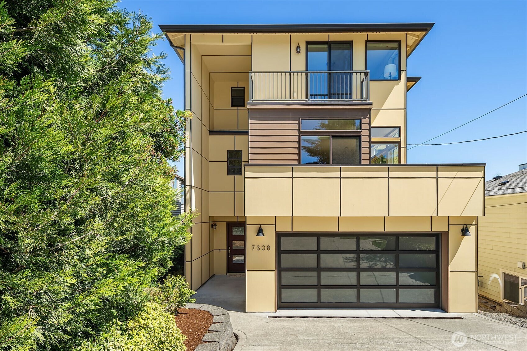Property Photo: 7308 34th Avenue NE WA 98115