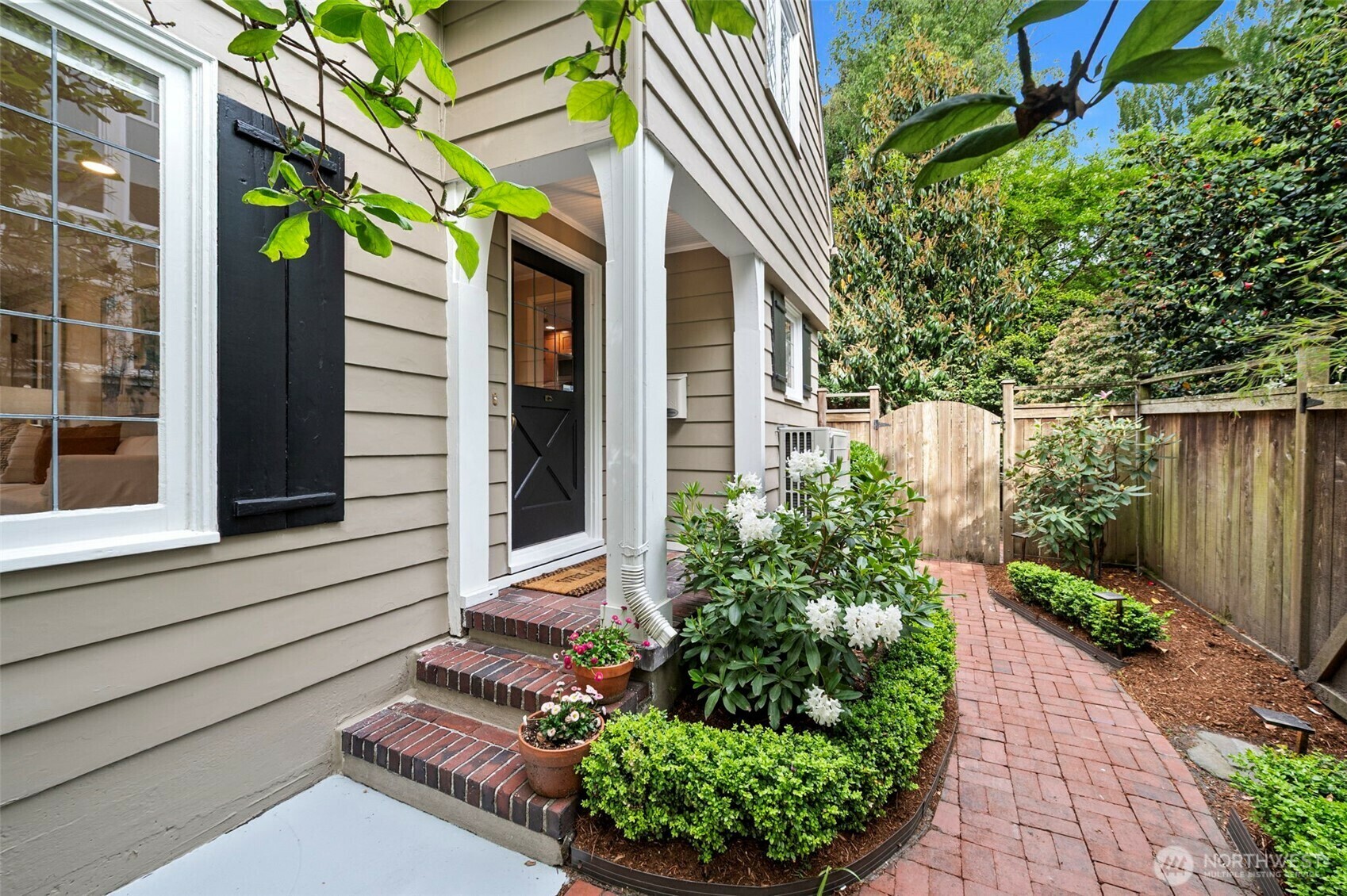 Property Photo: 5544 29th Avenue NE WA 98105