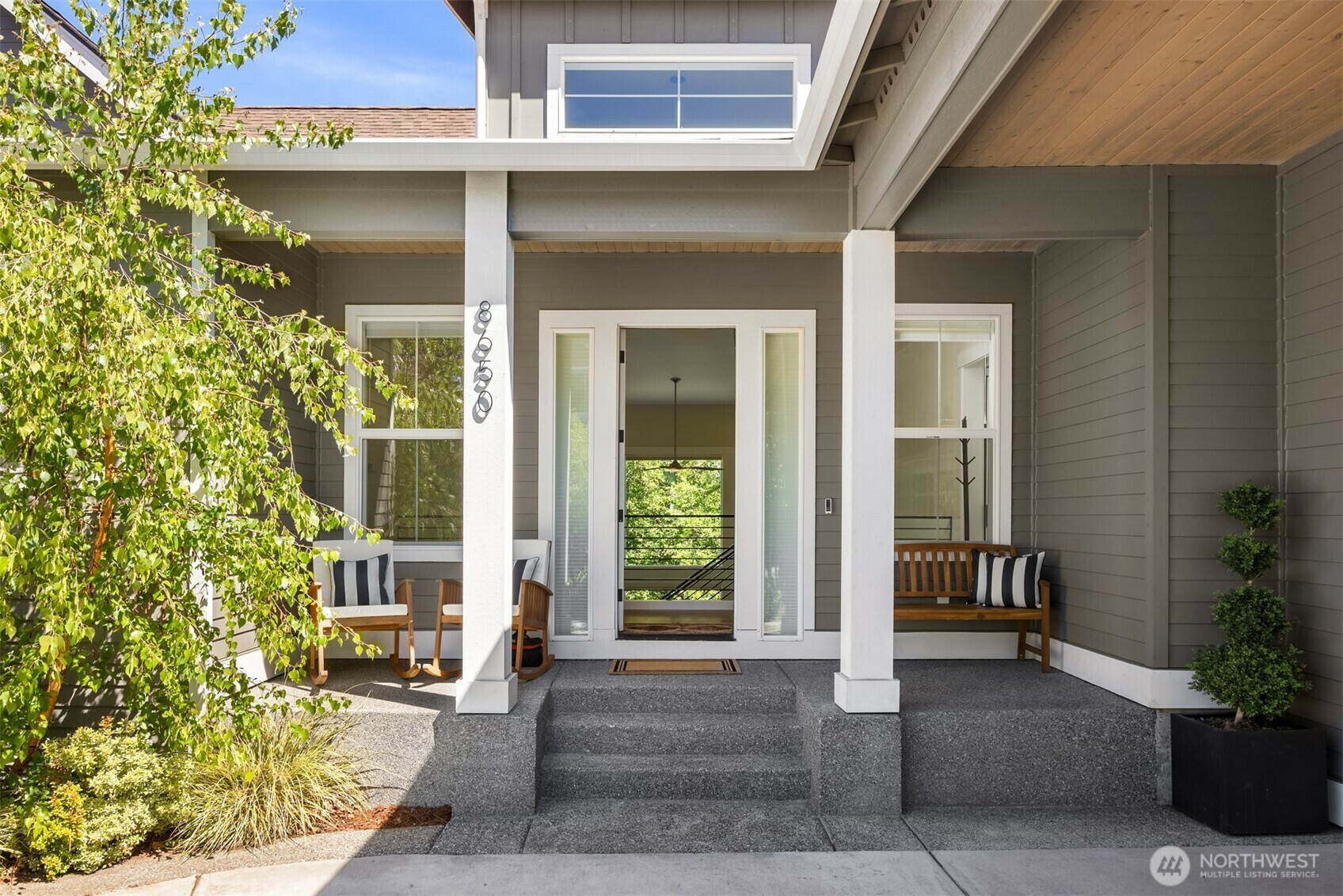 Property Photo: 8650 NE Reserve Way WA 98110