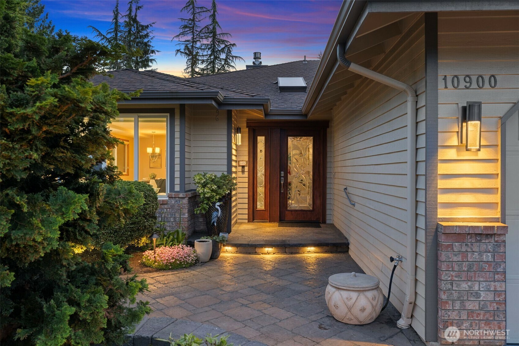 Property Photo: 10900 39th Drive SE WA 98208