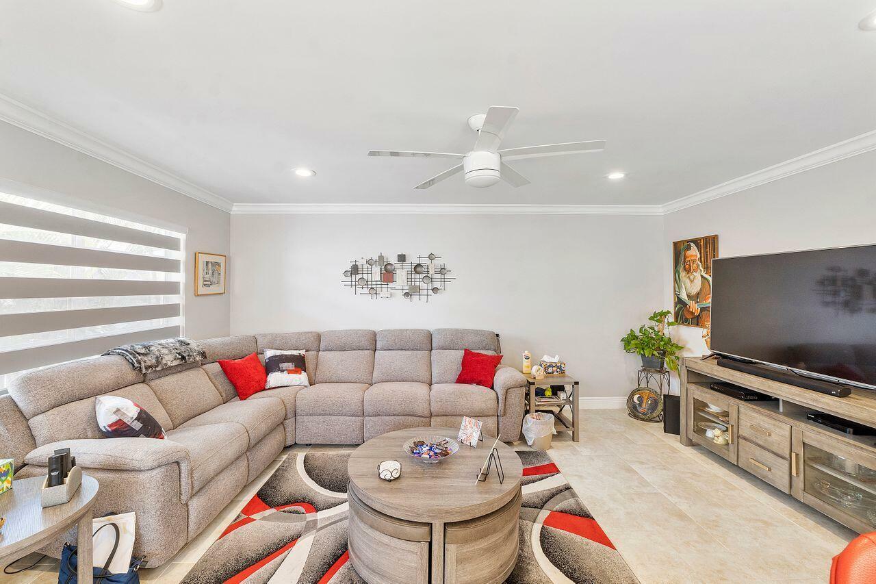 Property Photo: 237 Normandy E FL 33484