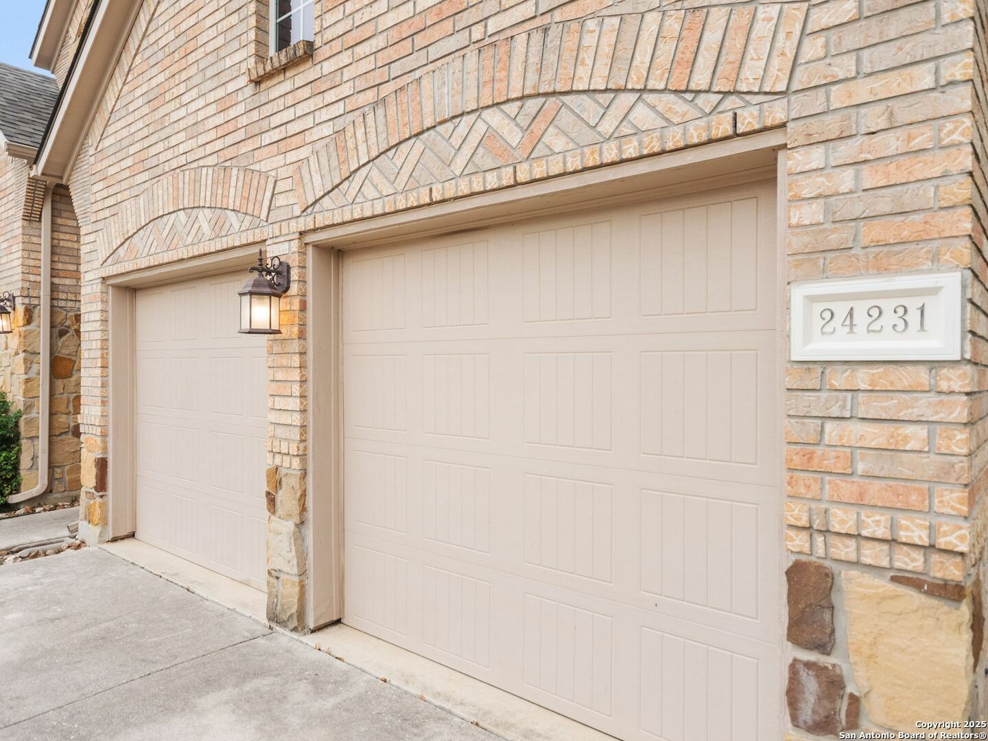 Property Photo: 24231 Canyon Row TX 78260