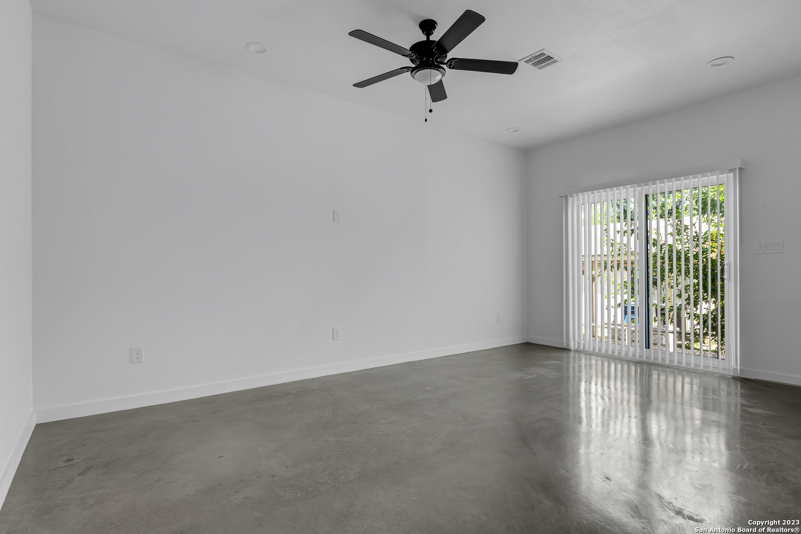Property Photo: 927 Piedmont Ave TX 78210