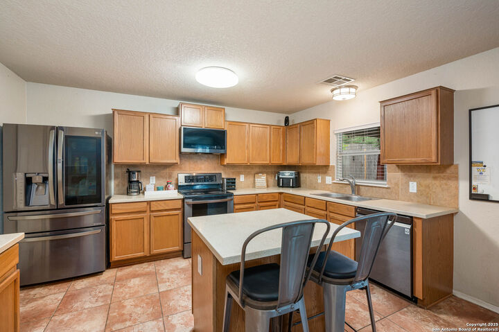 3911 Valencia Peak  San Antonio TX 78261 photo