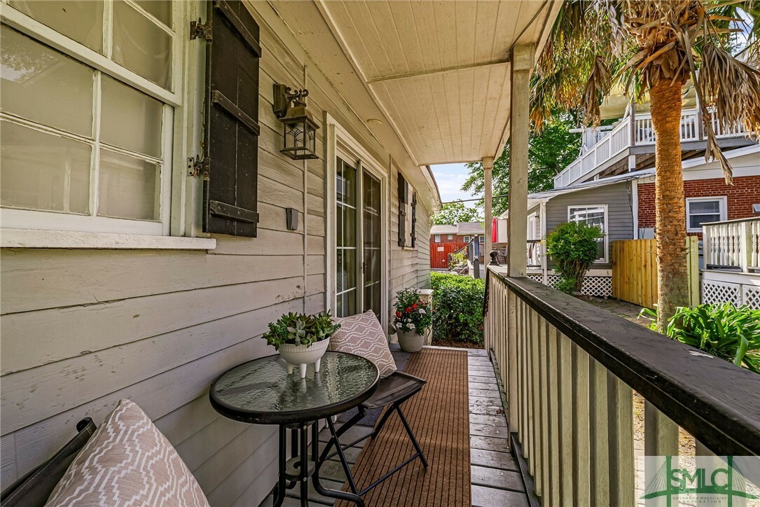 Property Photo: 526 E Gwinnett Lane 4 GA 31401