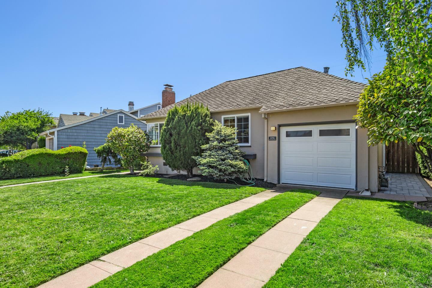 Property Photo: 1096 Hawthorne Drive CA 94402