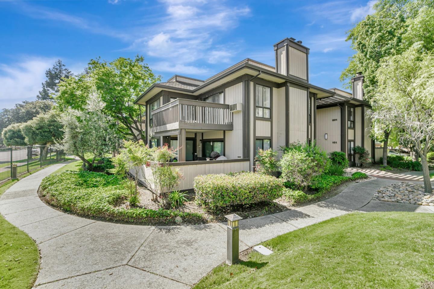 Property Photo: 39139 Argonaut Way 101 CA 94538