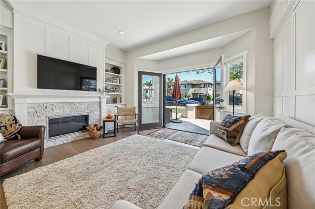 Property Photo: 423 10th Street CA 92648