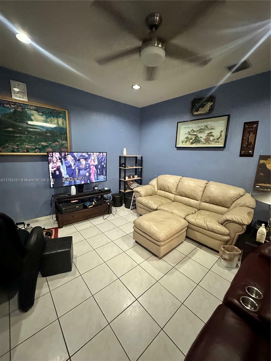 Property Photo: 1935 SW 150th Ave FL 33027