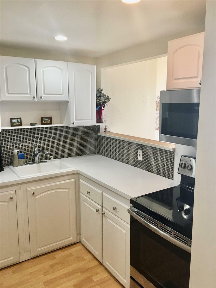 Property Photo: 20379 W Country Club Dr 1737 FL 33180