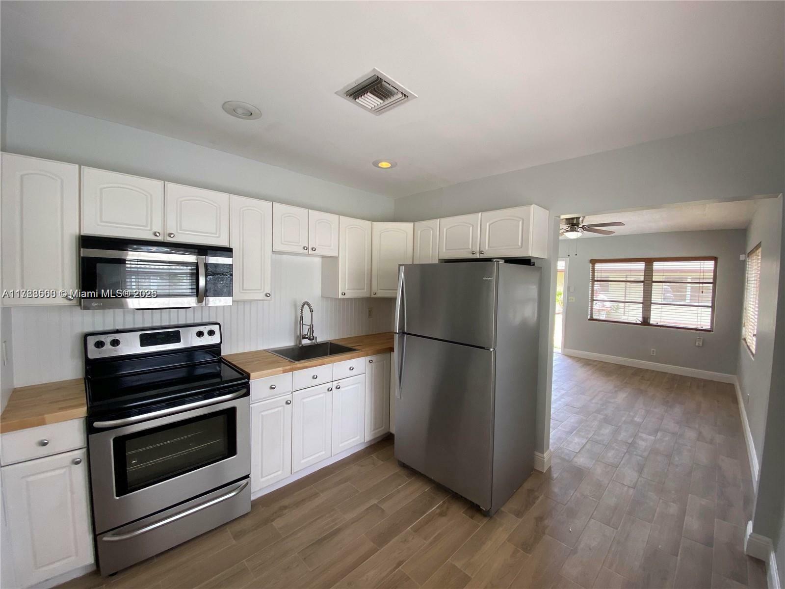 2641 SW 13th Ave  Fort Lauderdale FL 33315 photo