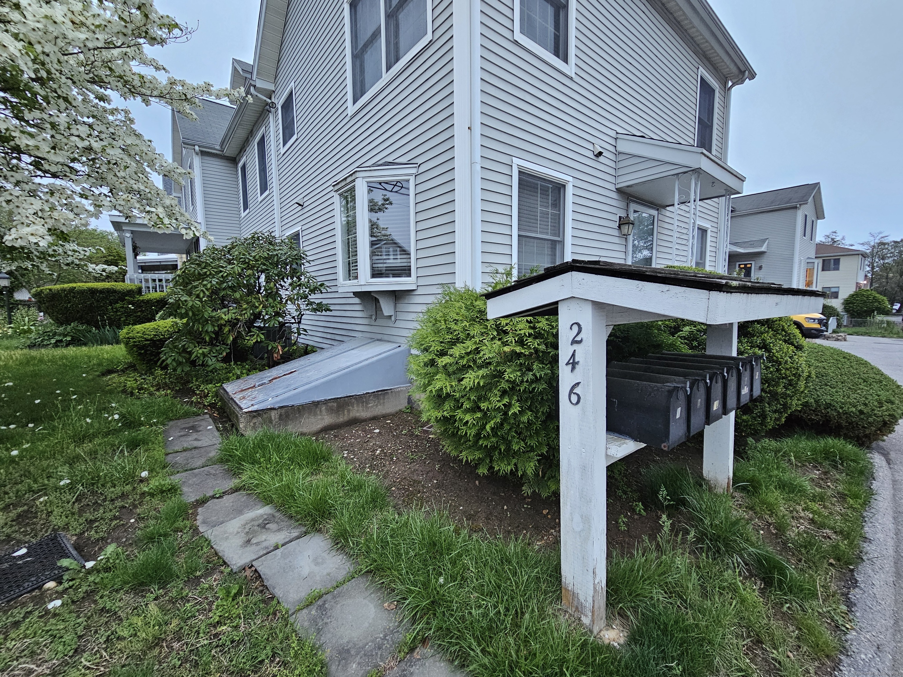 Property Photo: 246 Seaside Avenue Apt 2 CT 06902