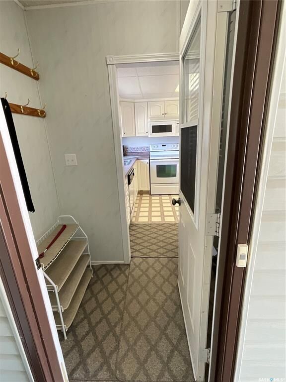 Property Photo:  412 2nd Street N  SK S0K 4P0 