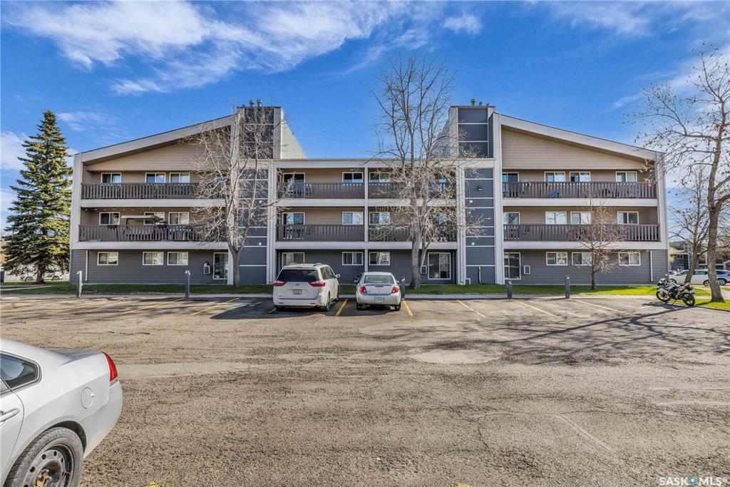 Property Photo: 425 115th Street E 921 SK S7N 2E5