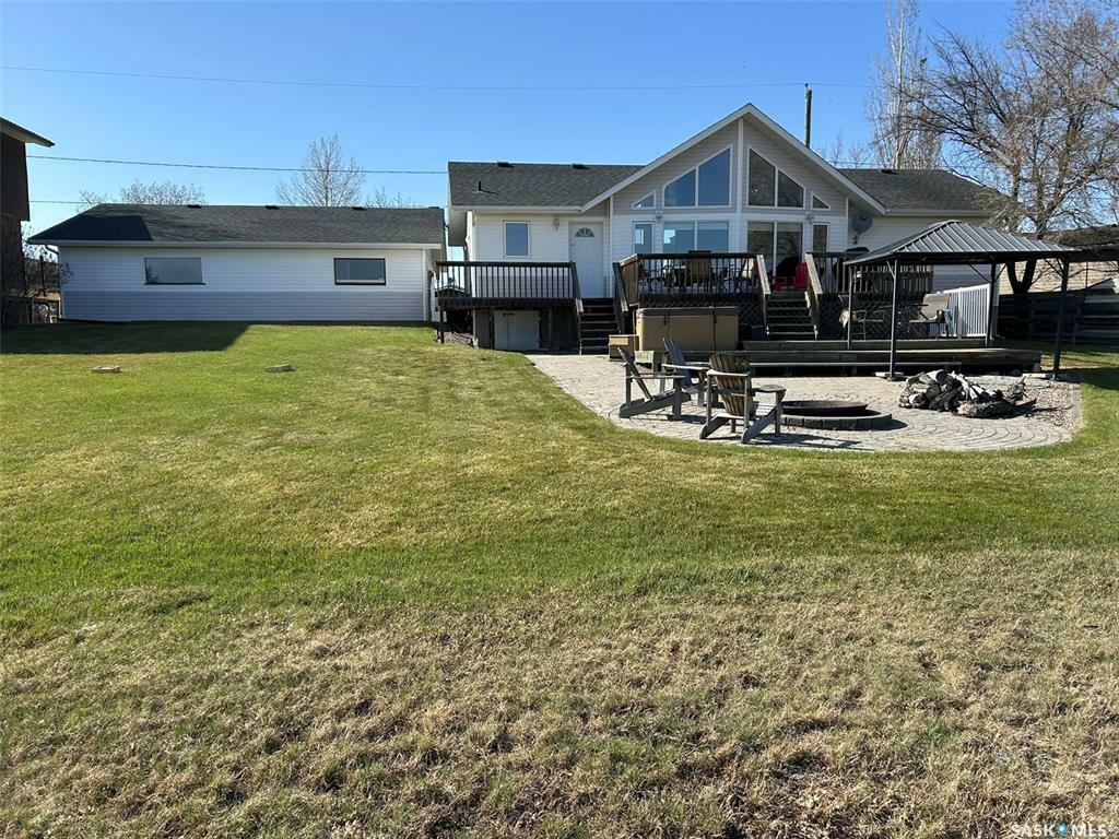 Property Photo: 702 Aqualane Avenue SK S0M 0L0