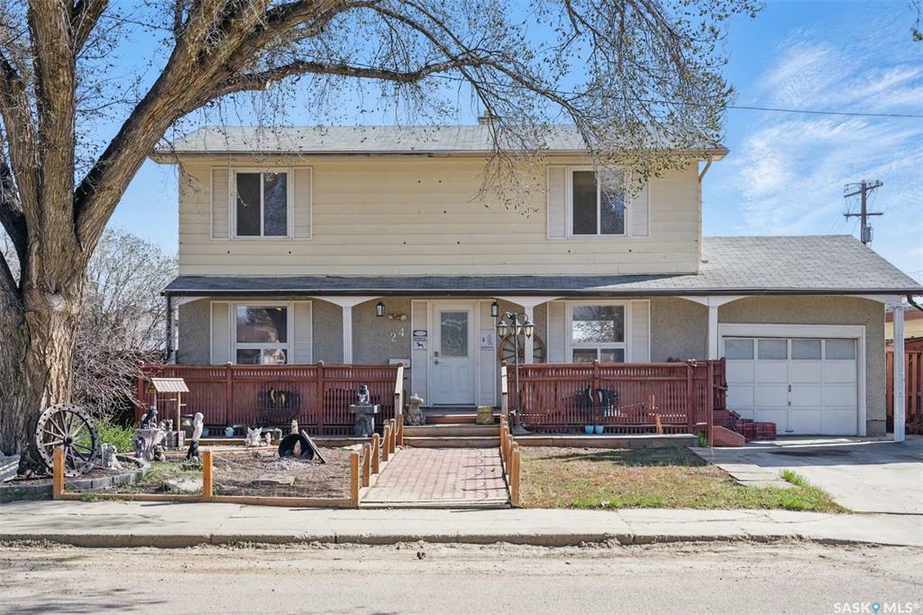 24 Eby Street  Saskatoon SK S7L 3R7 photo