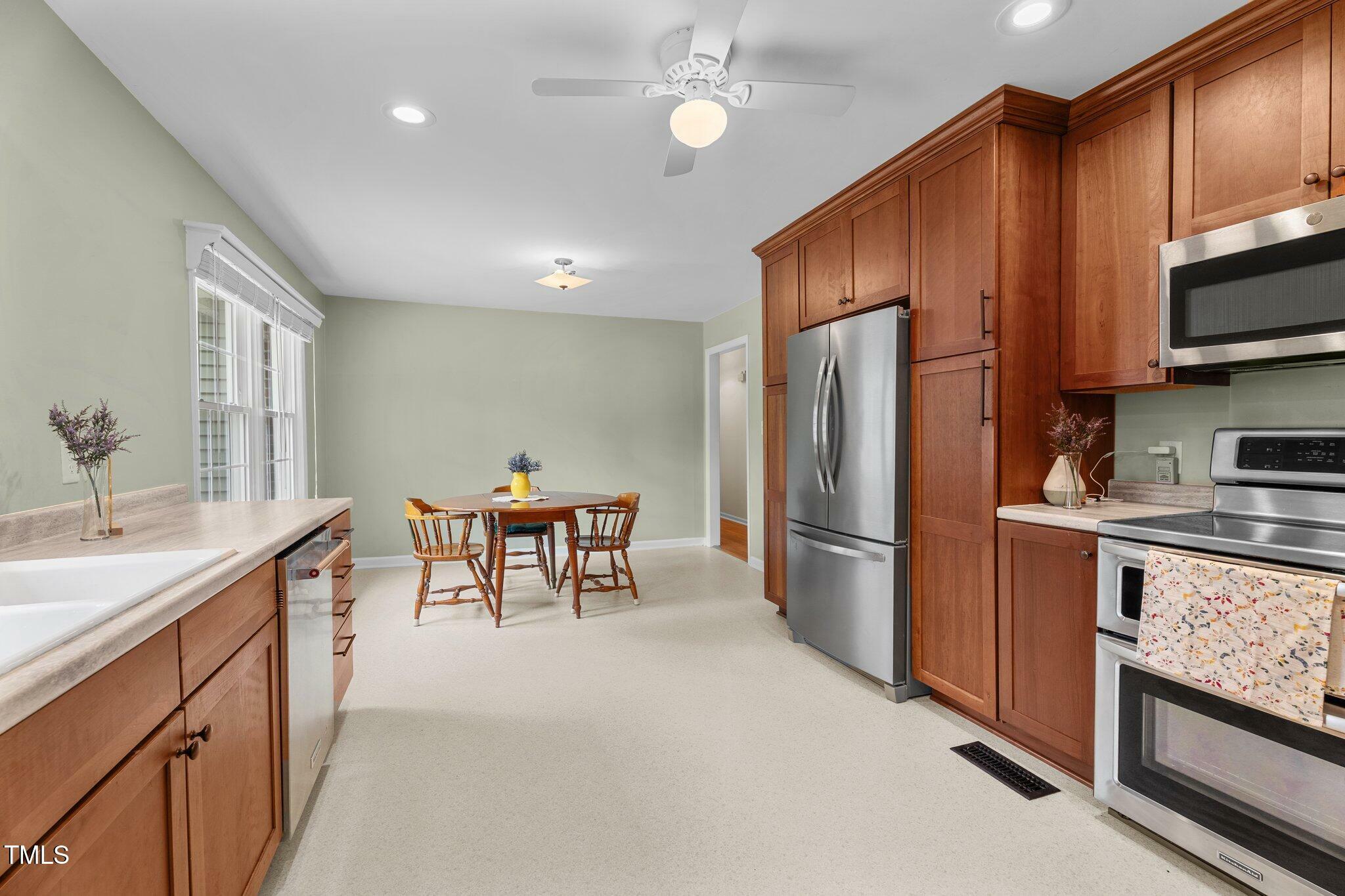 Property Photo: 702 Wedgewood Avenue NC 27597