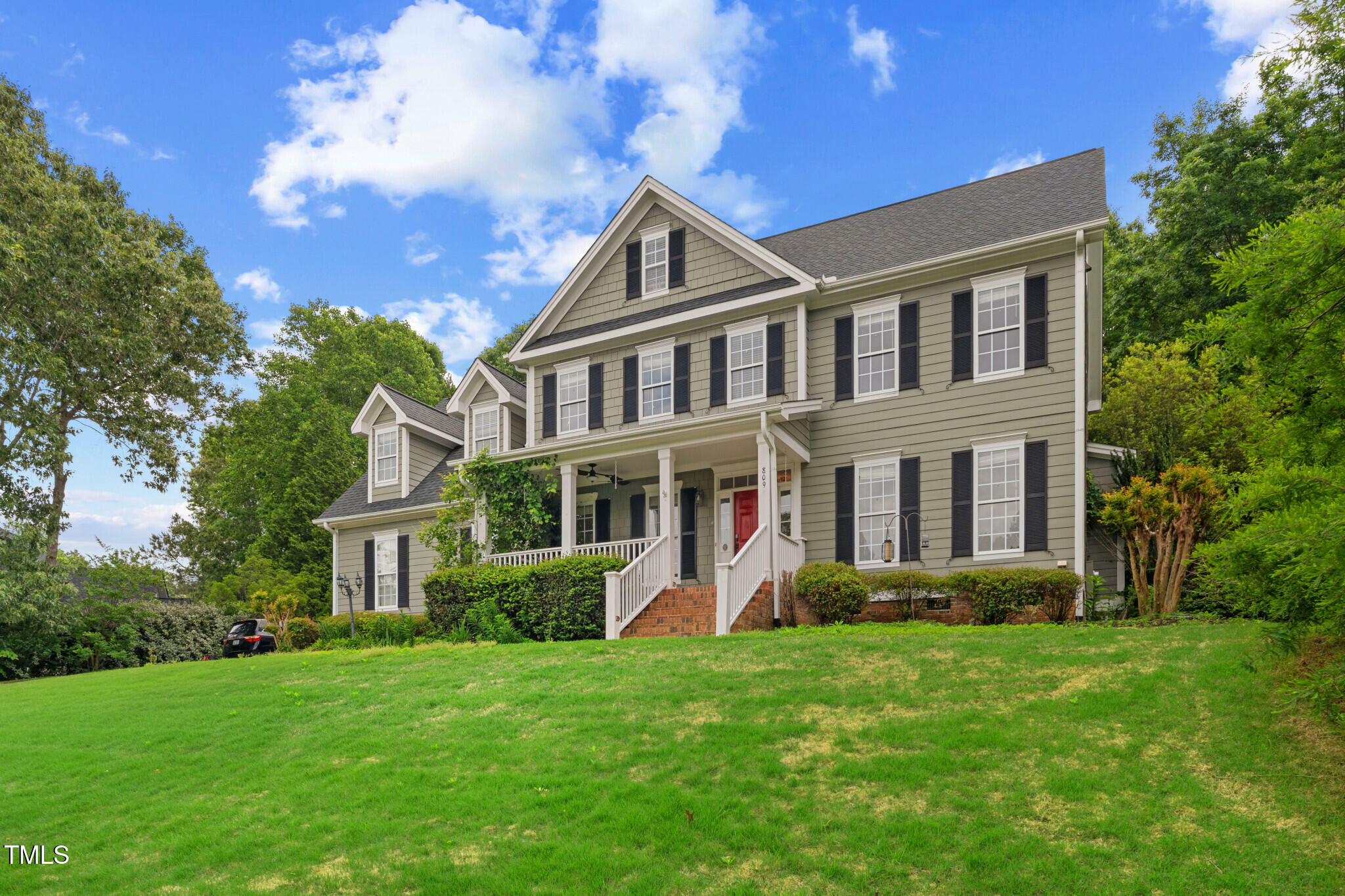Property Photo: 809 Parkridge Drive NC 27527
