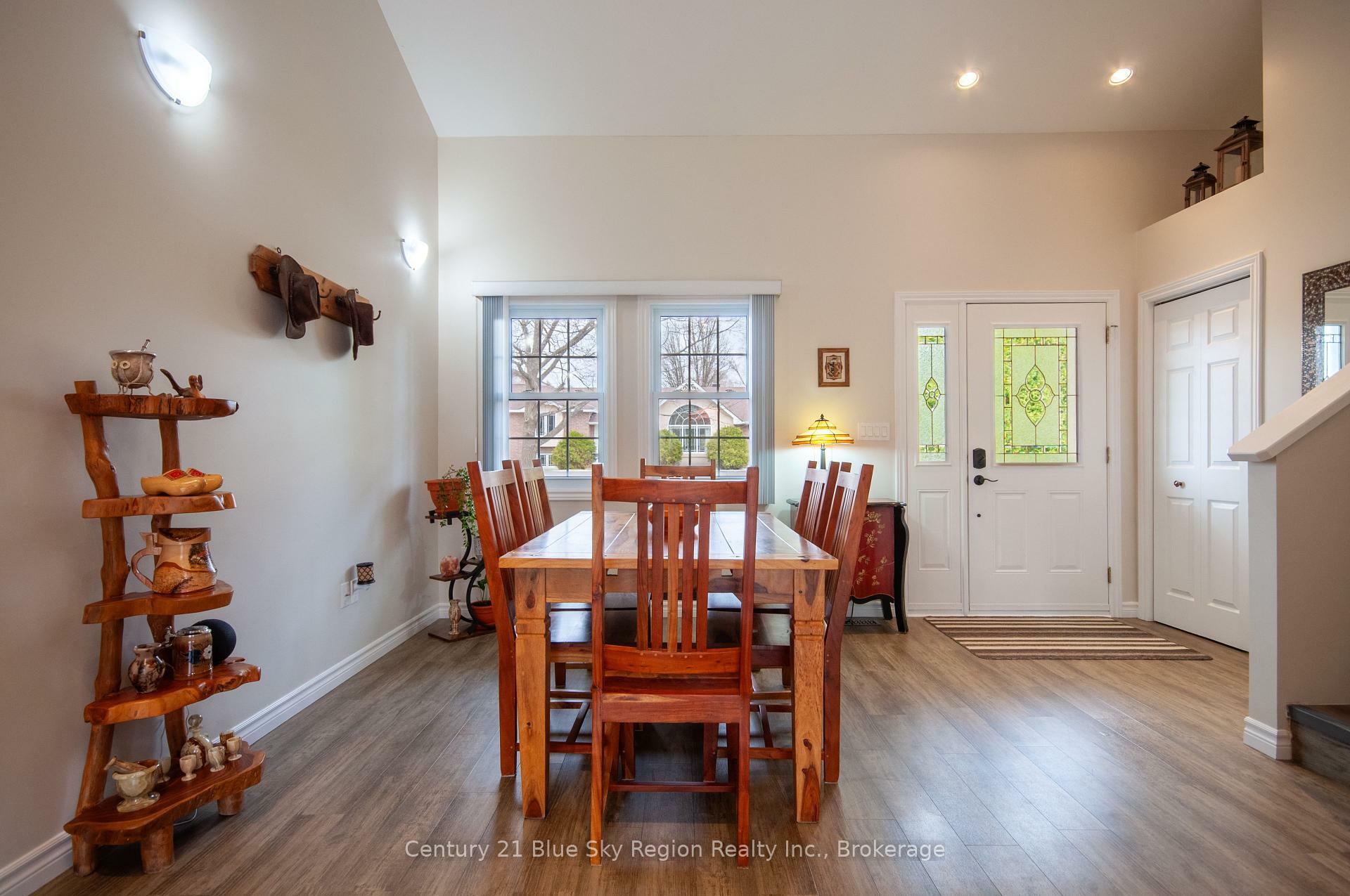Property Photo: 614 Sandhill Road ON P2B 2M2