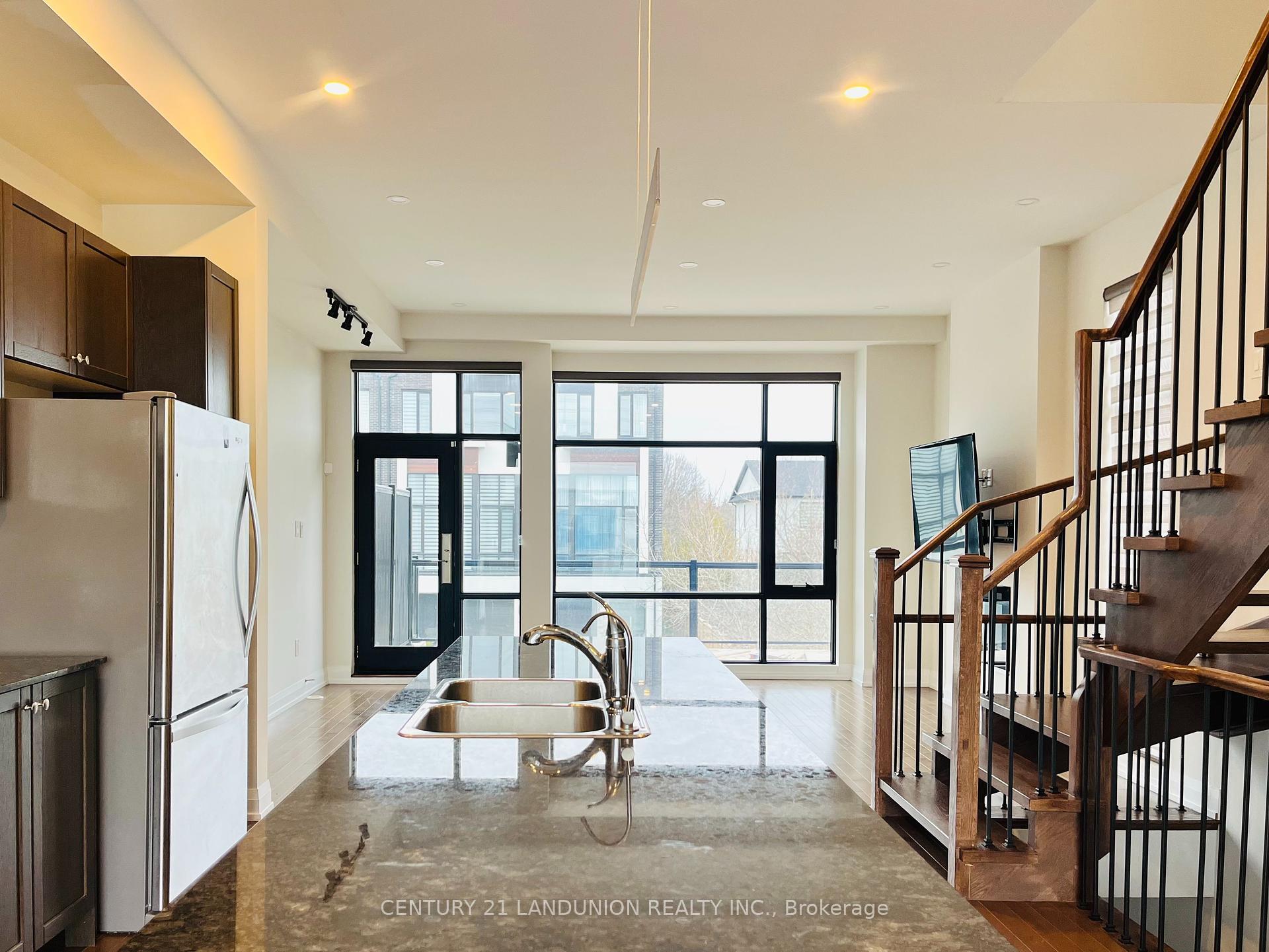 Property Photo: 9601 Bathurst Street ON L4C 5S9