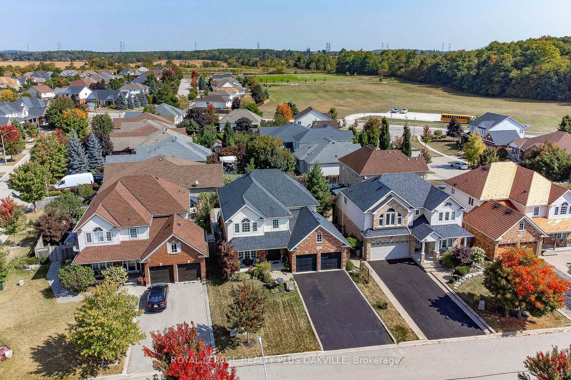 Photo de la propriété: 23 Dawkins Crescent ON L7J 2Z4