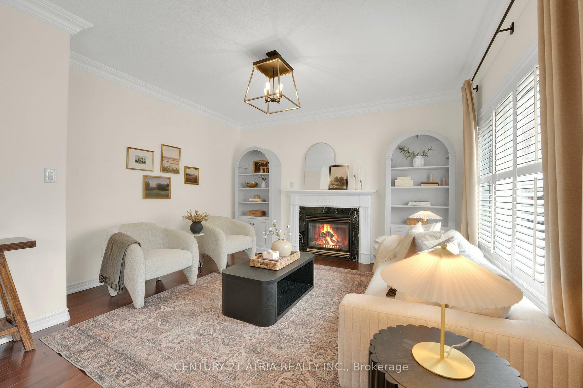 Property Photo: 91 Pondmede Crescent ON L4A 0E3