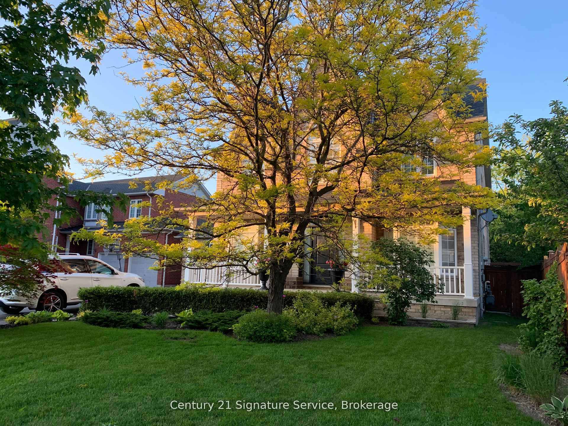 Property Photo: 7157 White Pine Court ON L5W 1W6