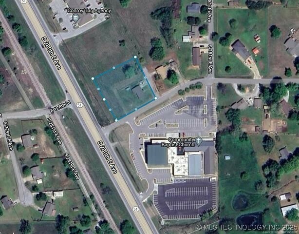 Property Photo: 1 S State Highway 51 Highway OK 74429