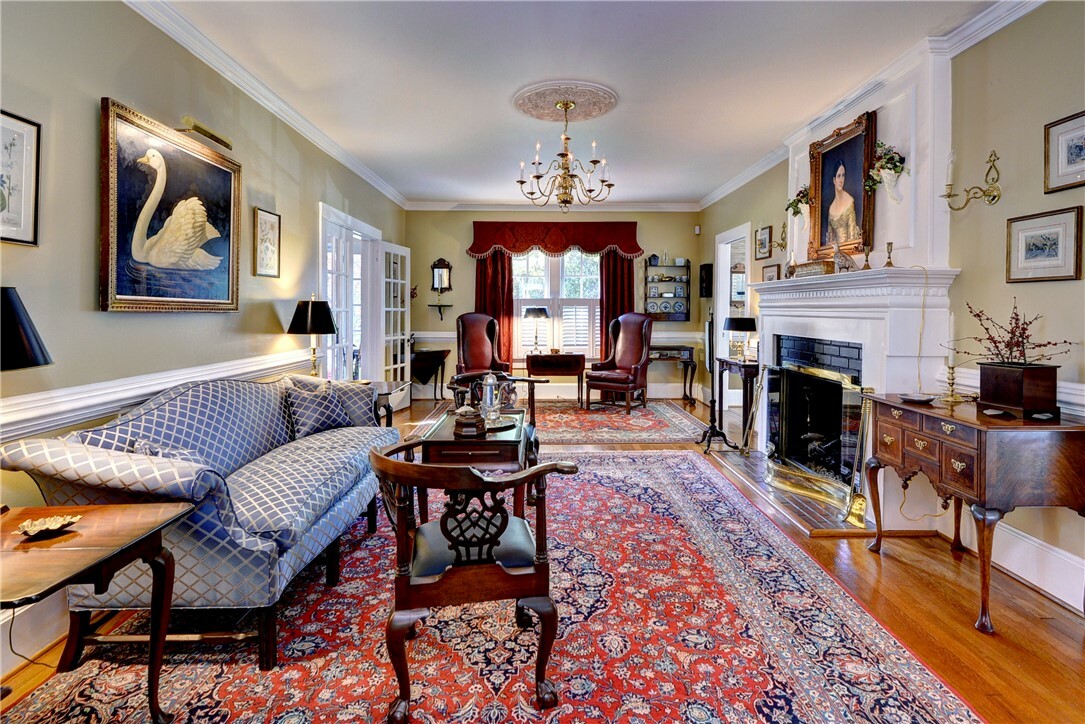 Property Photo: 708 Richmond Road VA 23185