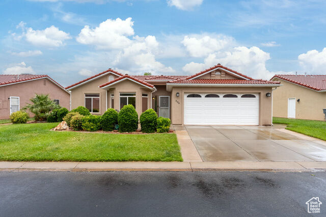 Property Photo: 504 E Majestic Dr UT 84738