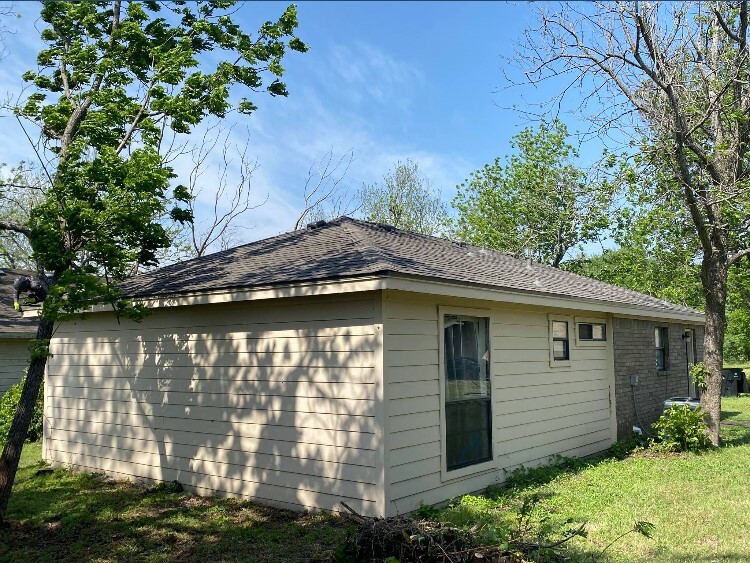 Property Photo: 9 S 19th Street TX 76504