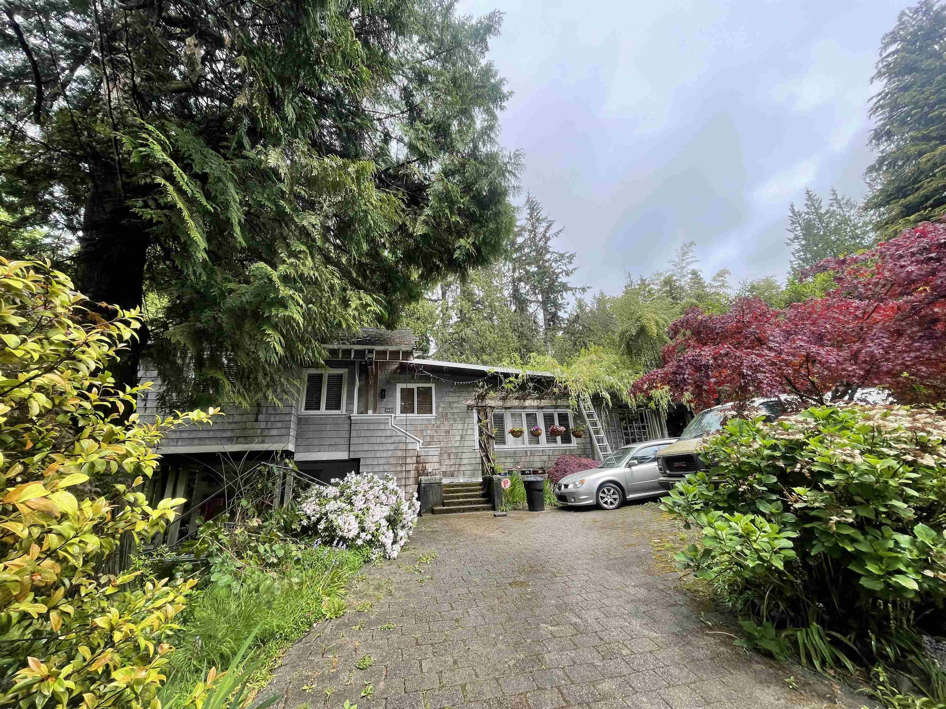 Property Photo: 3937 Westridge Avenue BC V7V 3H6