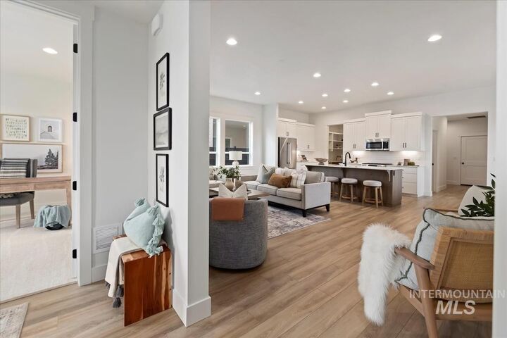 Property Photo:  6370 N Barholm Ln  ID 83616 