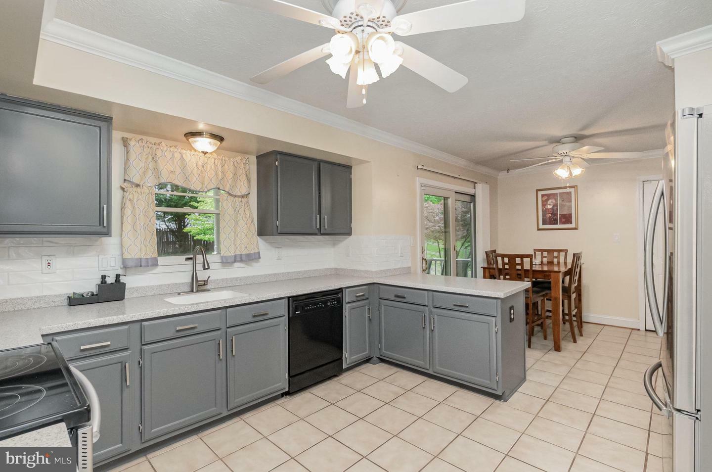 Property Photo: 914 Deer Court MD 21009