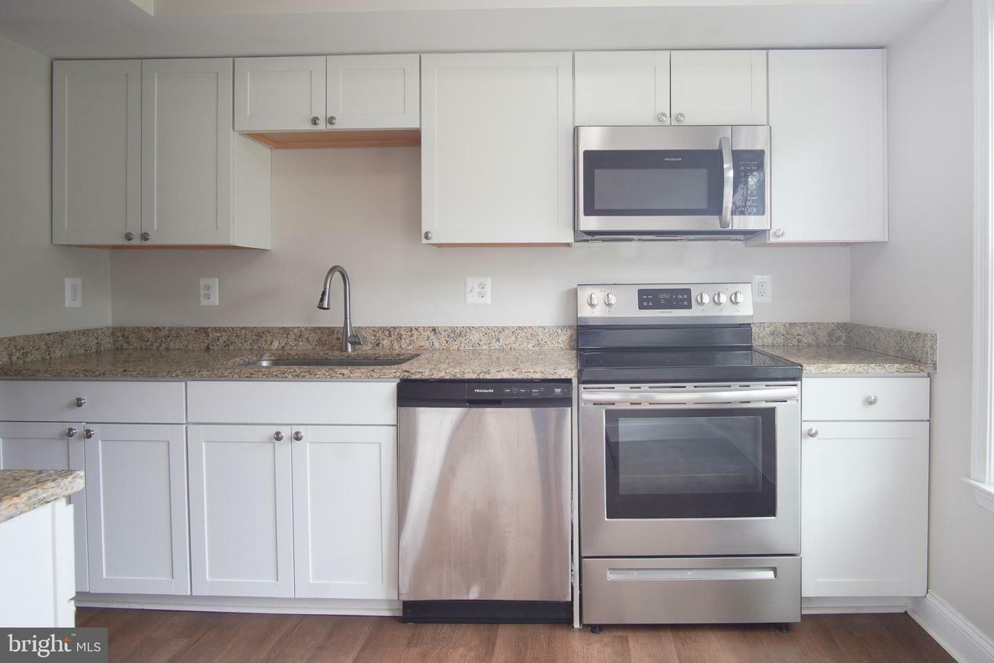 Property Photo: 2909 Briarwood Lane VA 22408