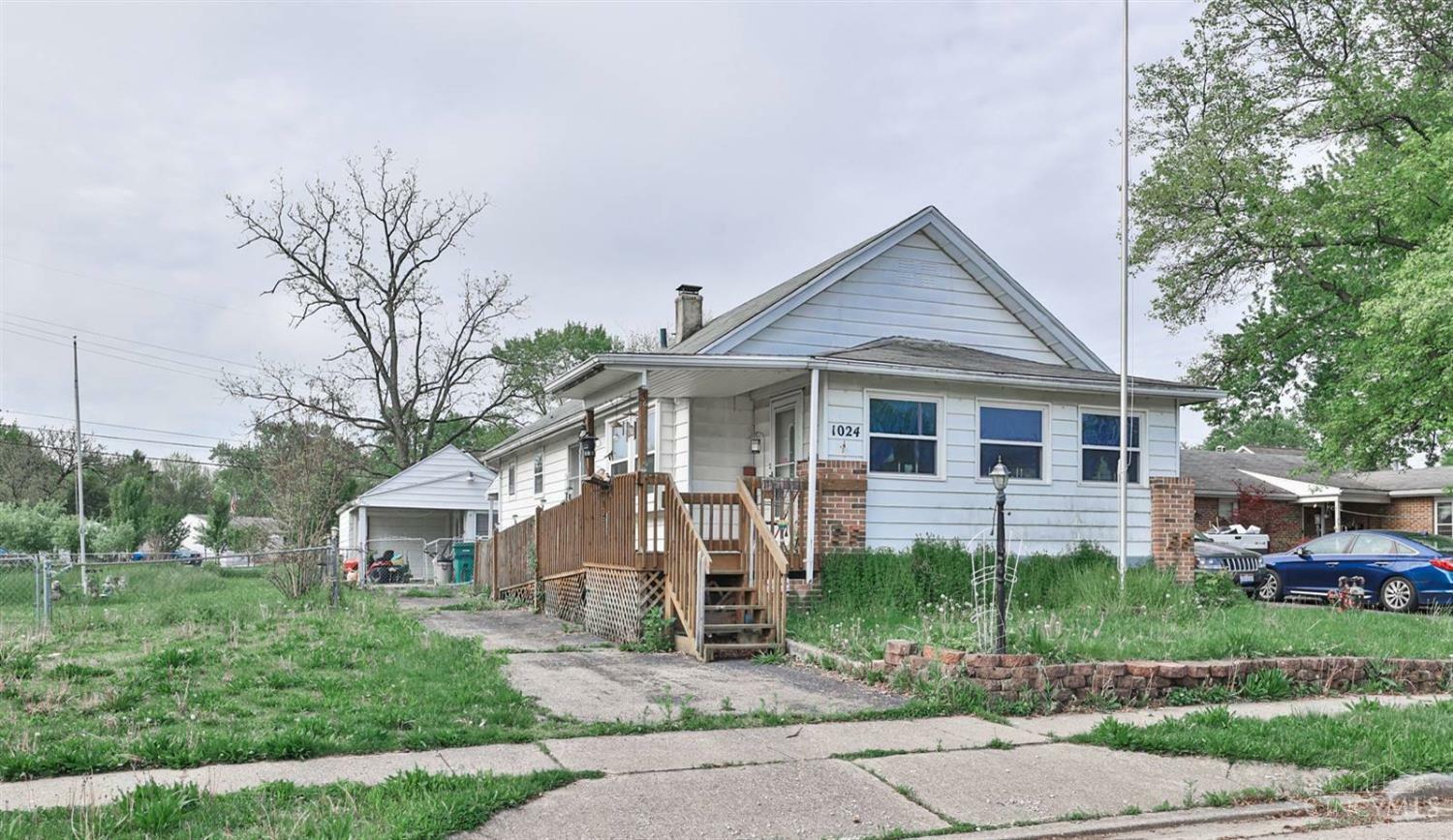 Property Photo: 1024 Ansel Drive OH 45419