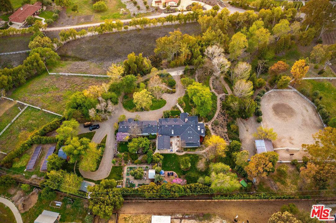 Property Photo: 1516 Monarch Dr CA 93460