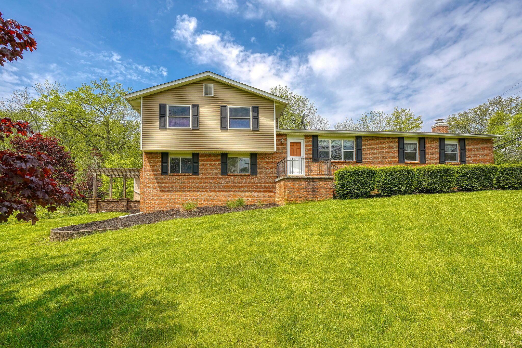 Property Photo: 6417 London Groveport Road OH 43123