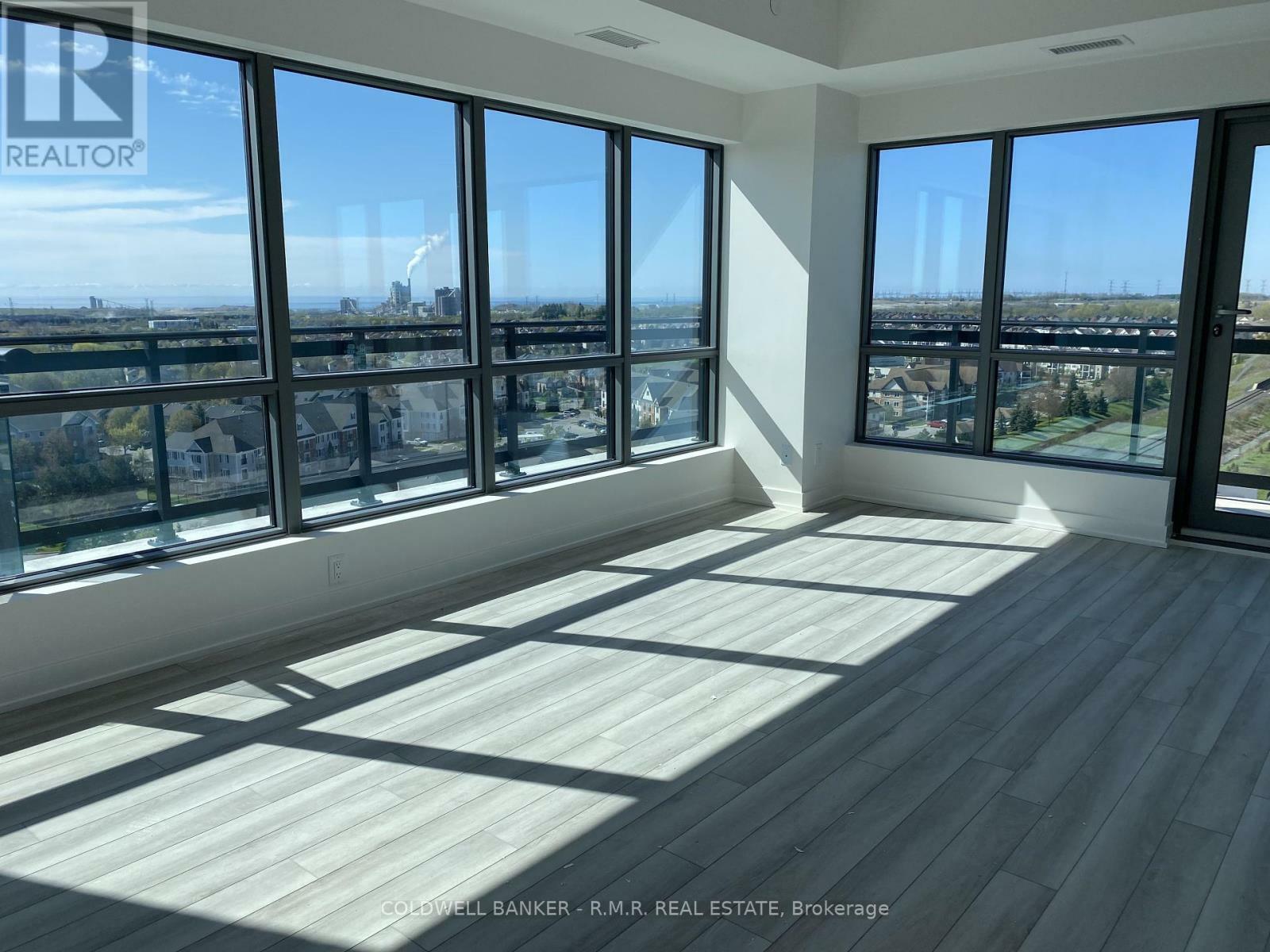 Photo de la propriété: 55 Clarington Boulevard 1202 ON L1C 0A1