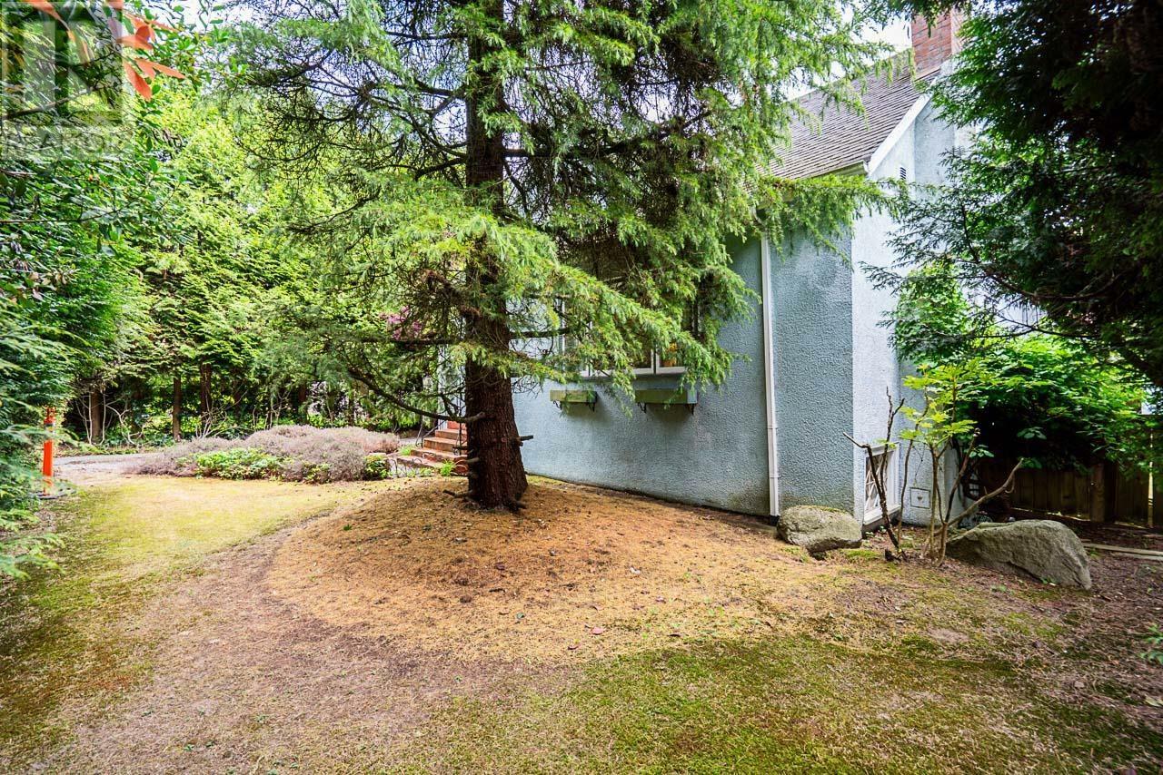 Property Photo: 6138 Granville Street BC V6M 3E3